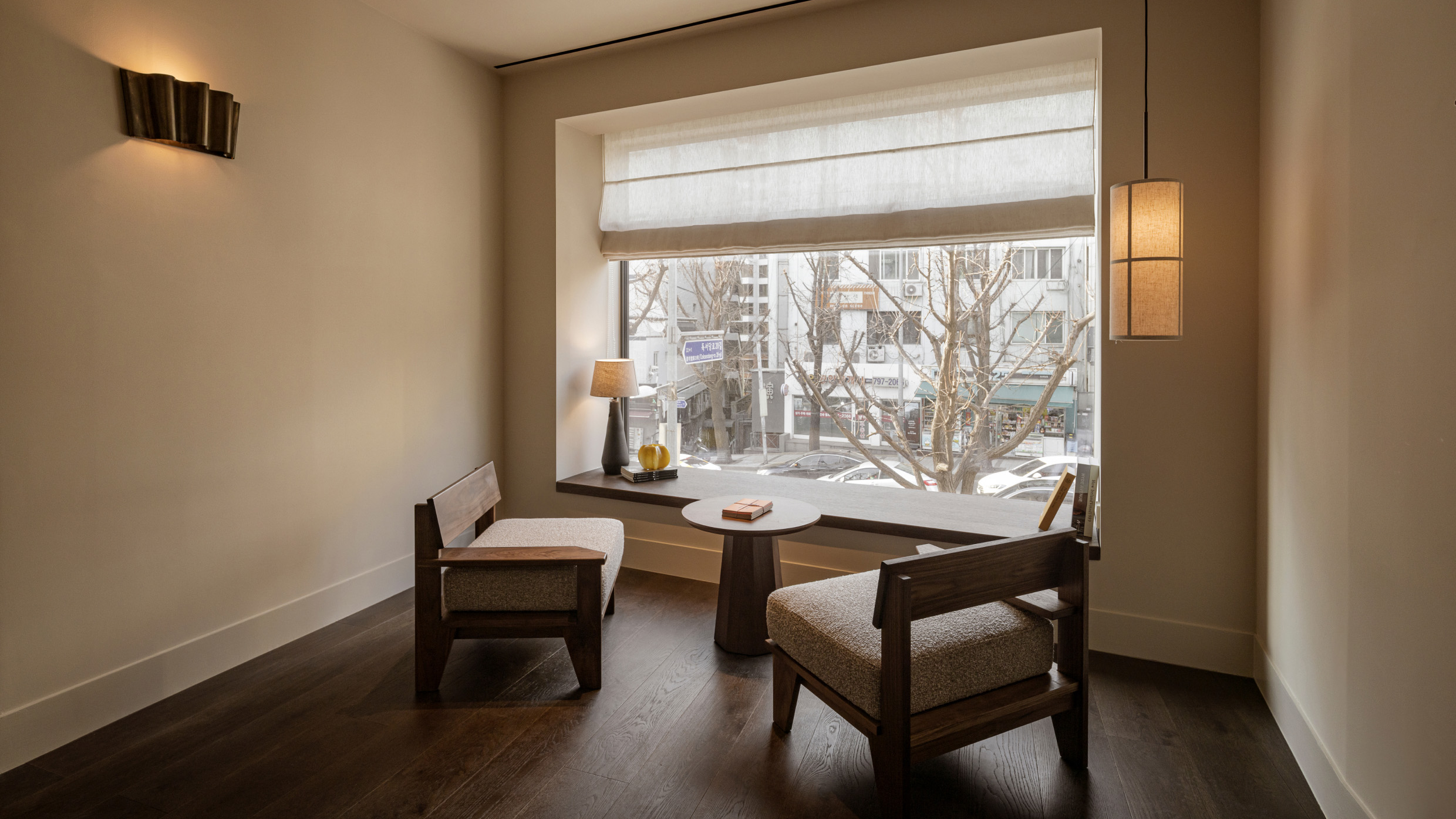 HOAN Clinic interior, second floor, image 04