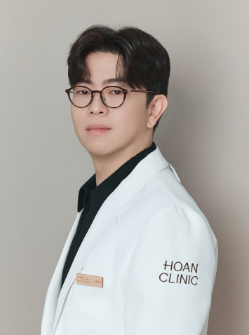 Dr. Choi Joon-ho at HOAN Clinic in Seoul