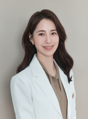 Dr. Lee Sae-ah at HOAN Clinic in Seoul