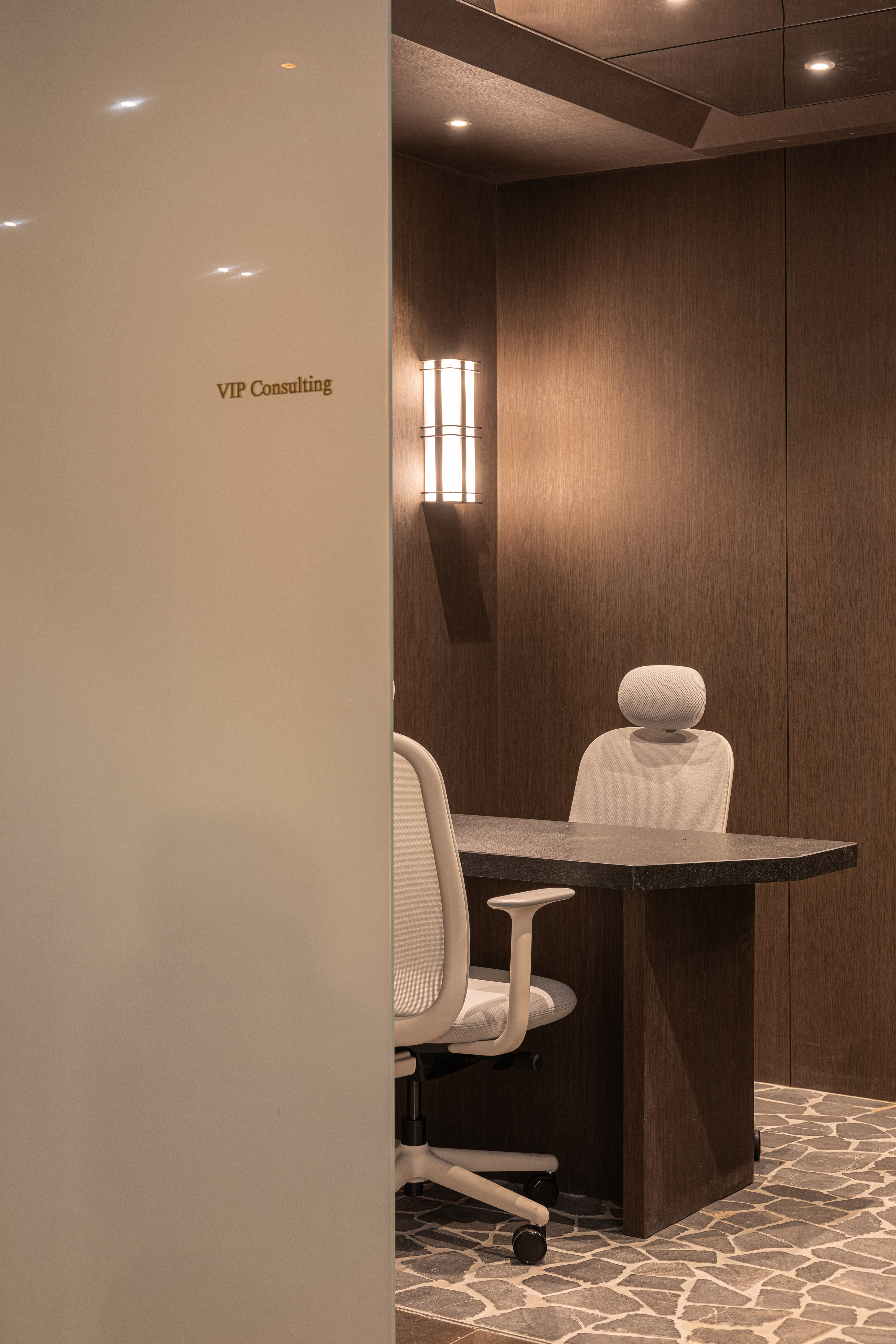 ProjectU Clinic Hongdae interior view 7