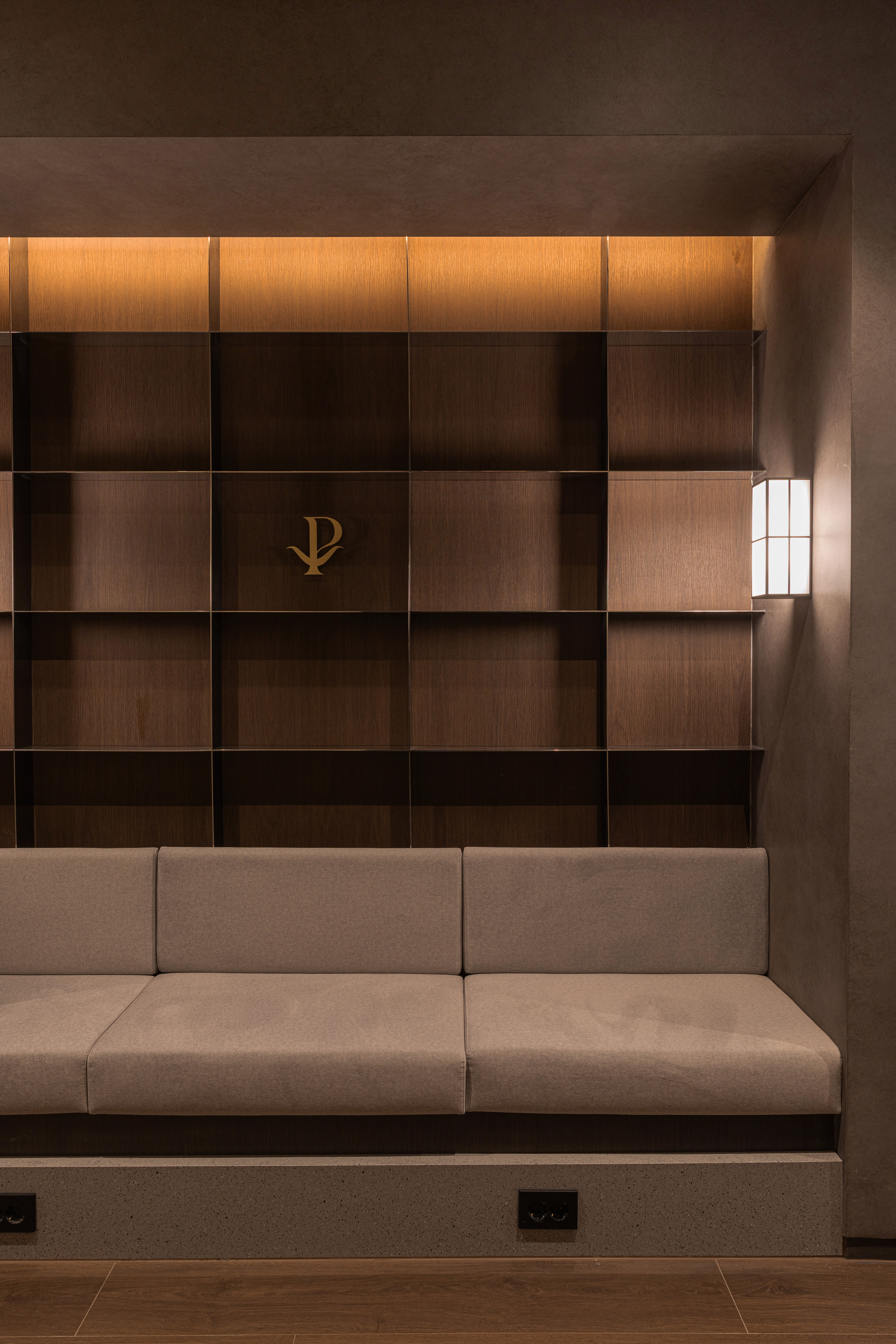 ProjectU Clinic Hongdae interior view 18